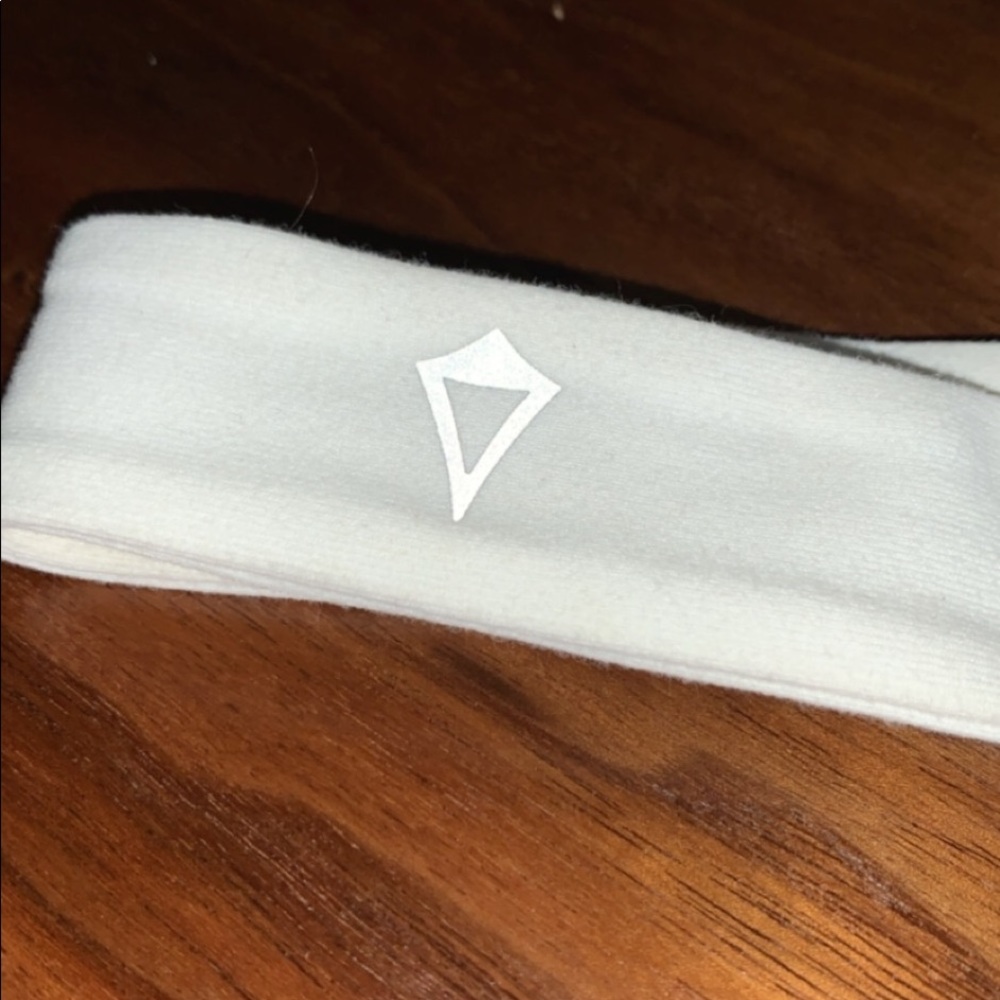 lululemon/ivviva white headband